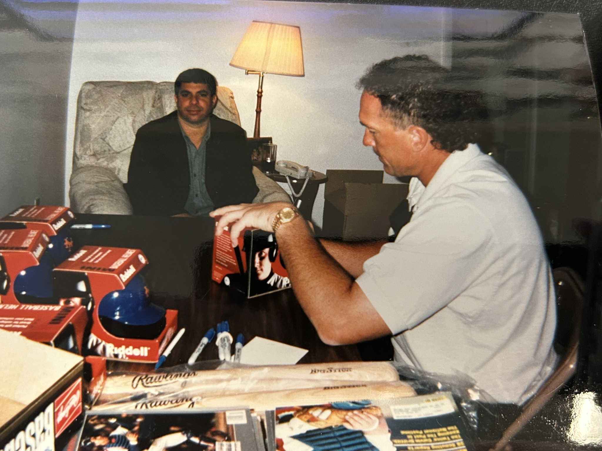 Gary Carter during an in-person memorabilia signing for Stan Fitzgerald on October 18, 1997.